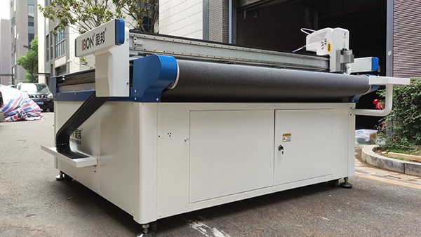 電腦數控智能布料切割機