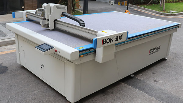 一臺振動刀切割機要多少錢