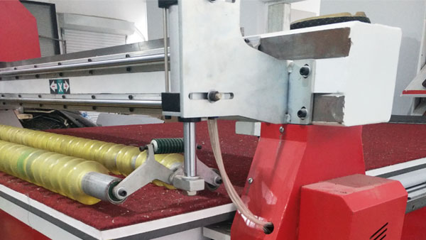 旋轉(zhuǎn)刀切割機價格，一臺設(shè)備需要多少錢